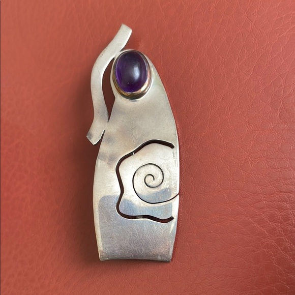Silver Pendant with Purple Stone - Picture 2 of 5